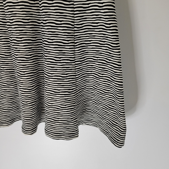 Guess women's black and white striped dress - Picture 5 of 10